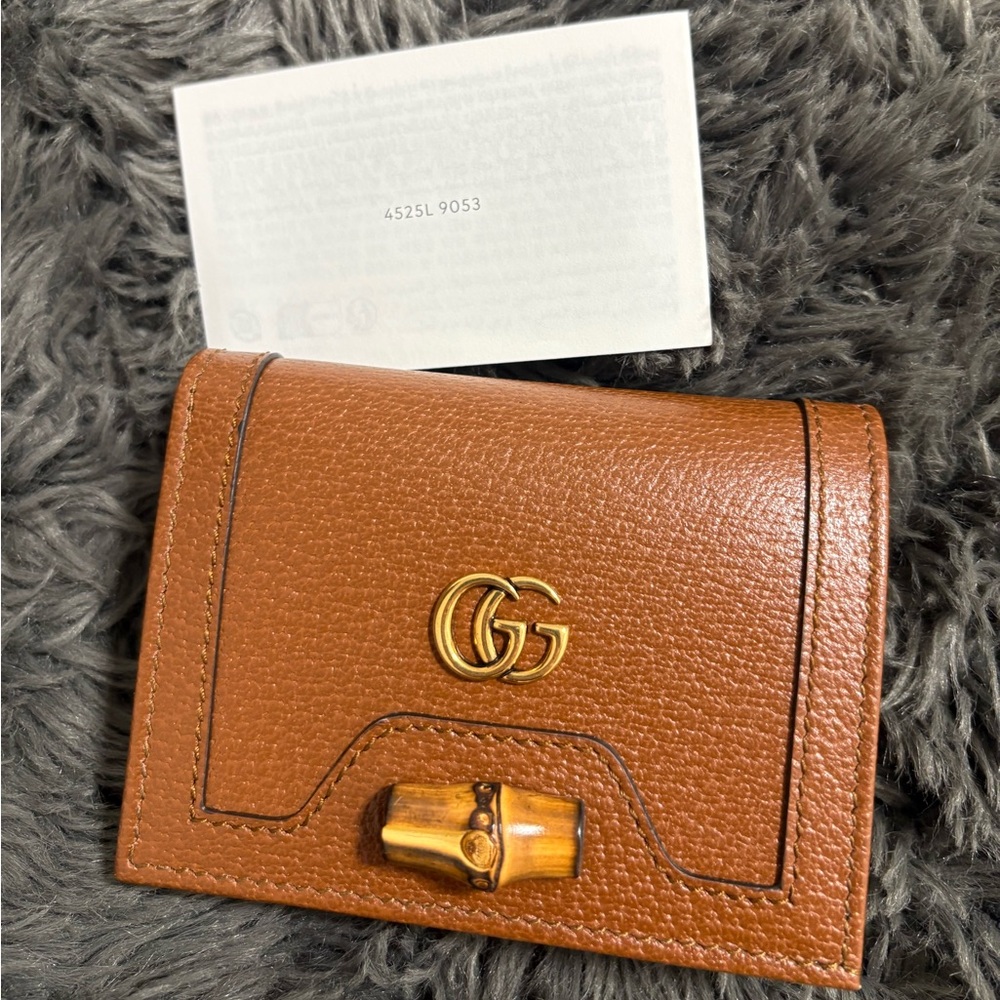 Gucci Brown Leather Wallet with Gold Logo